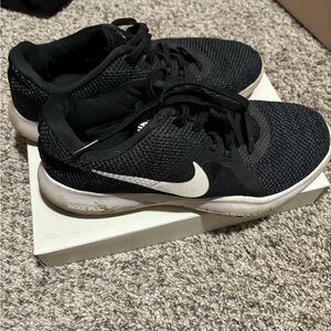 Nike Women Flex Tr8 Running Trainers